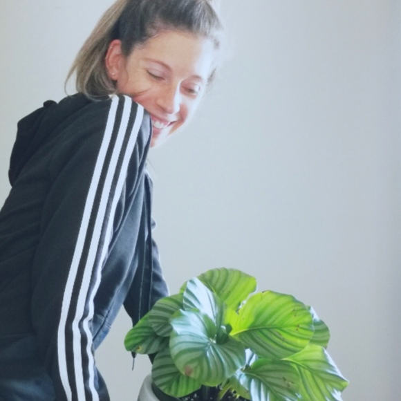 Meet your Posher, Sandra - Picture 1 of 1